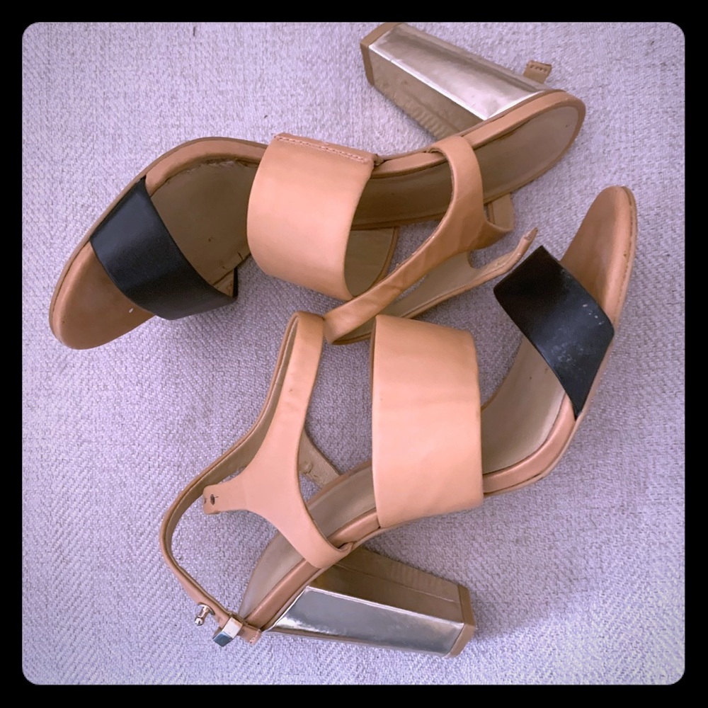 Ann Taylor size 7 1/2.